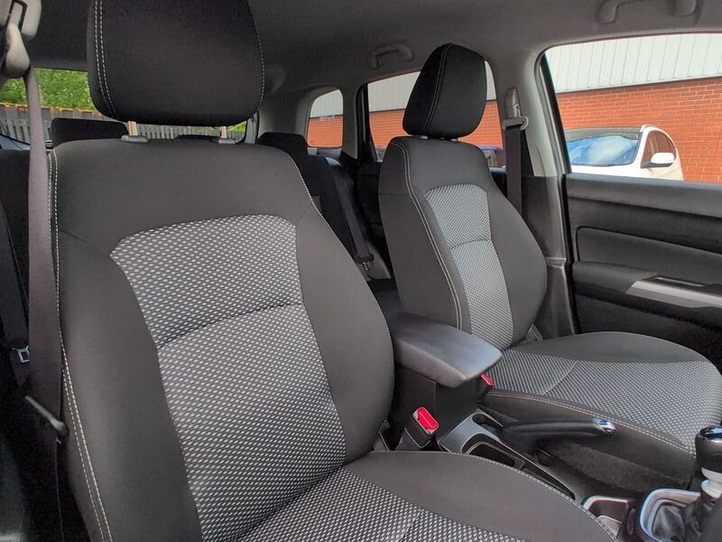 More views of Suzuki Vitara