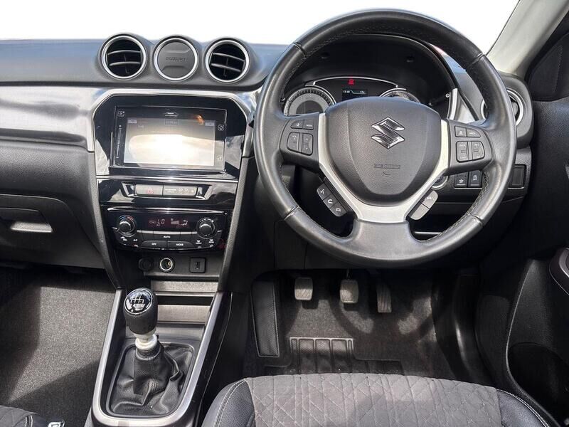 More views of Suzuki Vitara