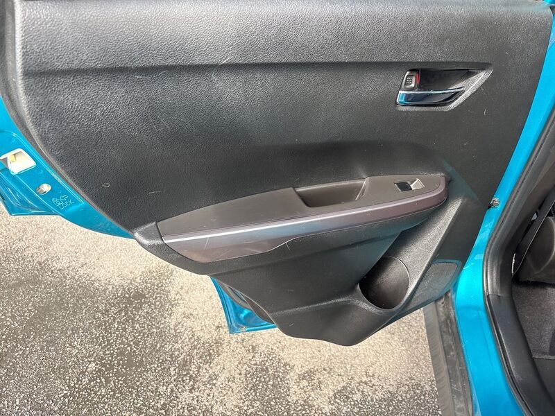 More views of Suzuki Vitara