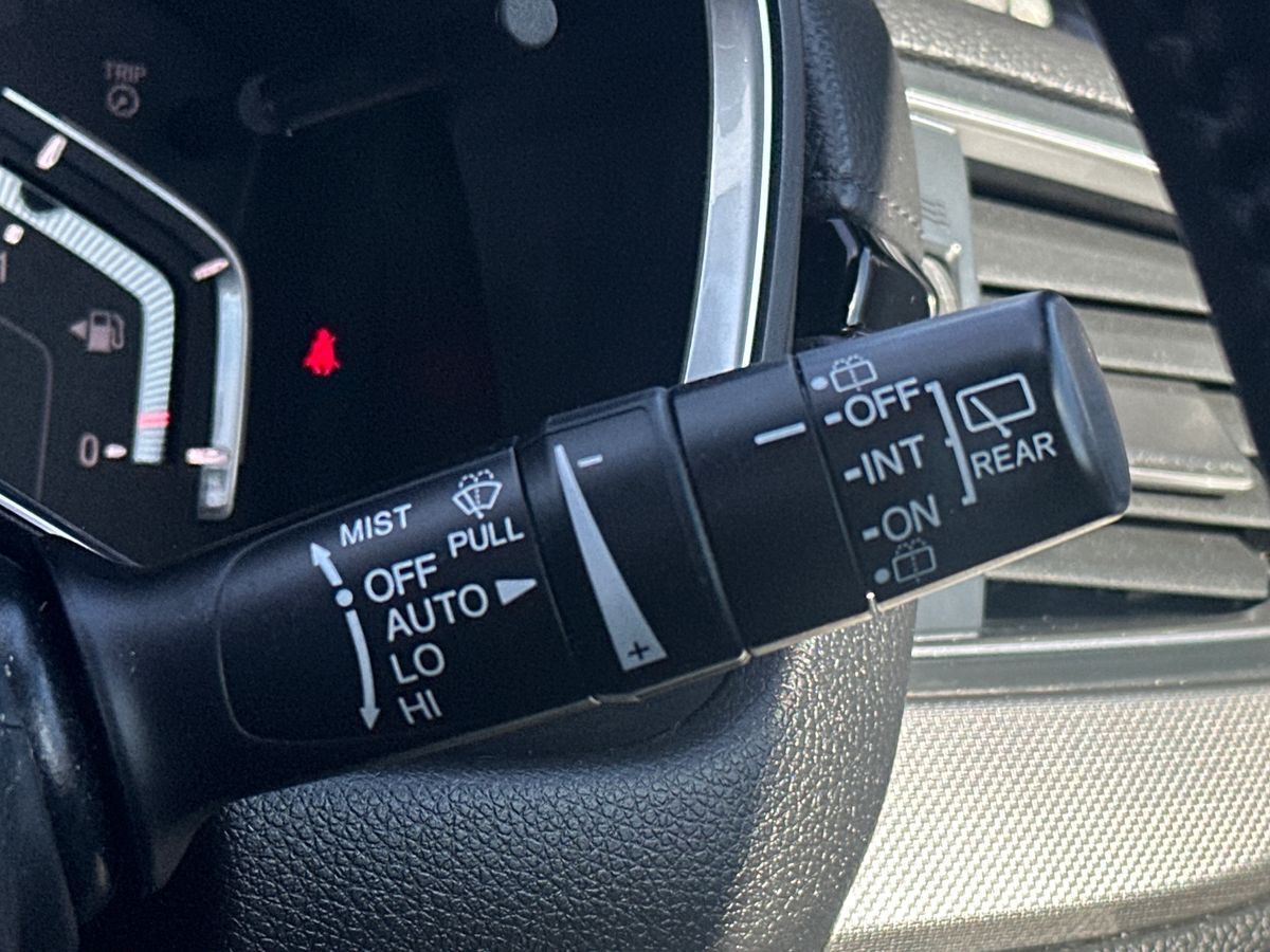 More views of Honda CR-V
