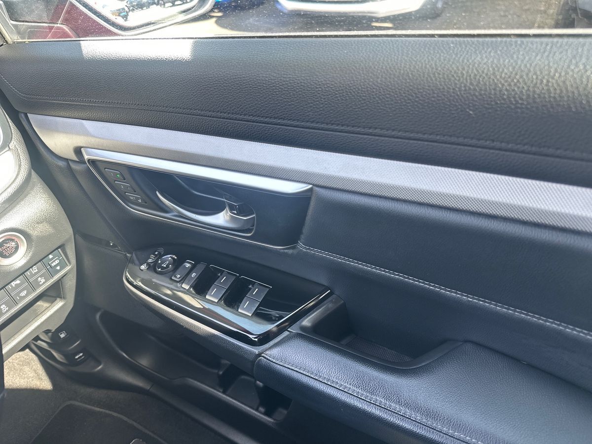 More views of Honda CR-V