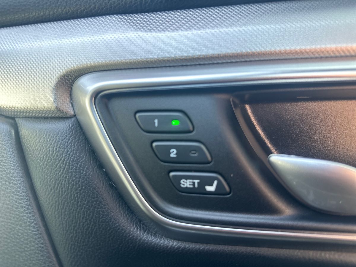 More views of Honda CR-V