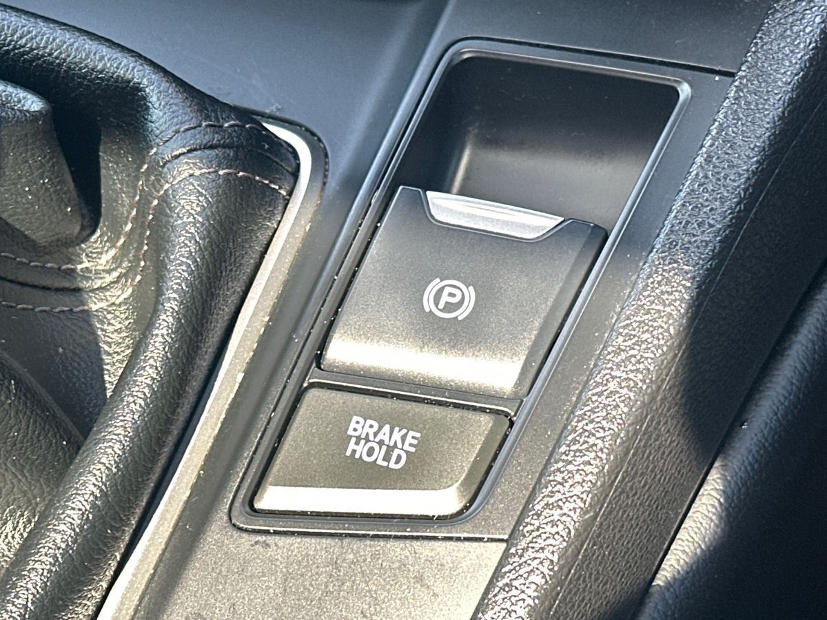 More views of Honda CR-V